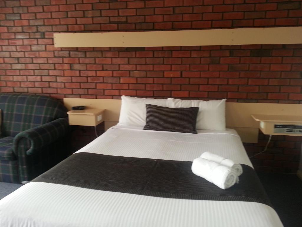 Big Valley Lakeside Paradise Motor Inn Шепъртън Стая снимка